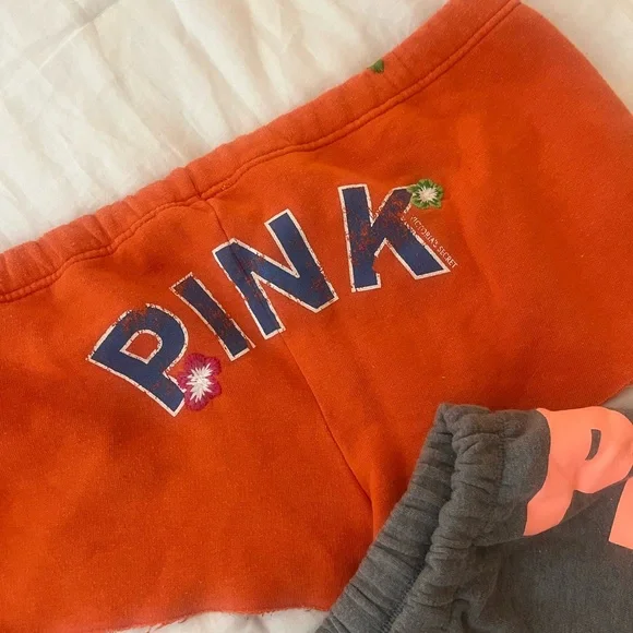 VS PINK Shorts Lot - Picture 5 of 10